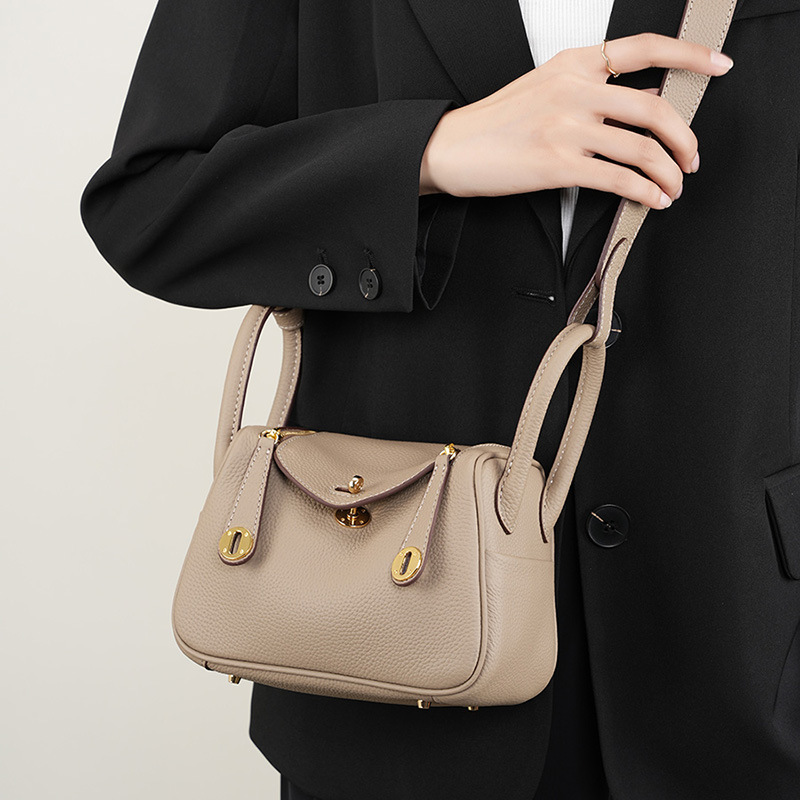 2025 New Lindy Women's Leather - Doctor Bag Leather recension och pris