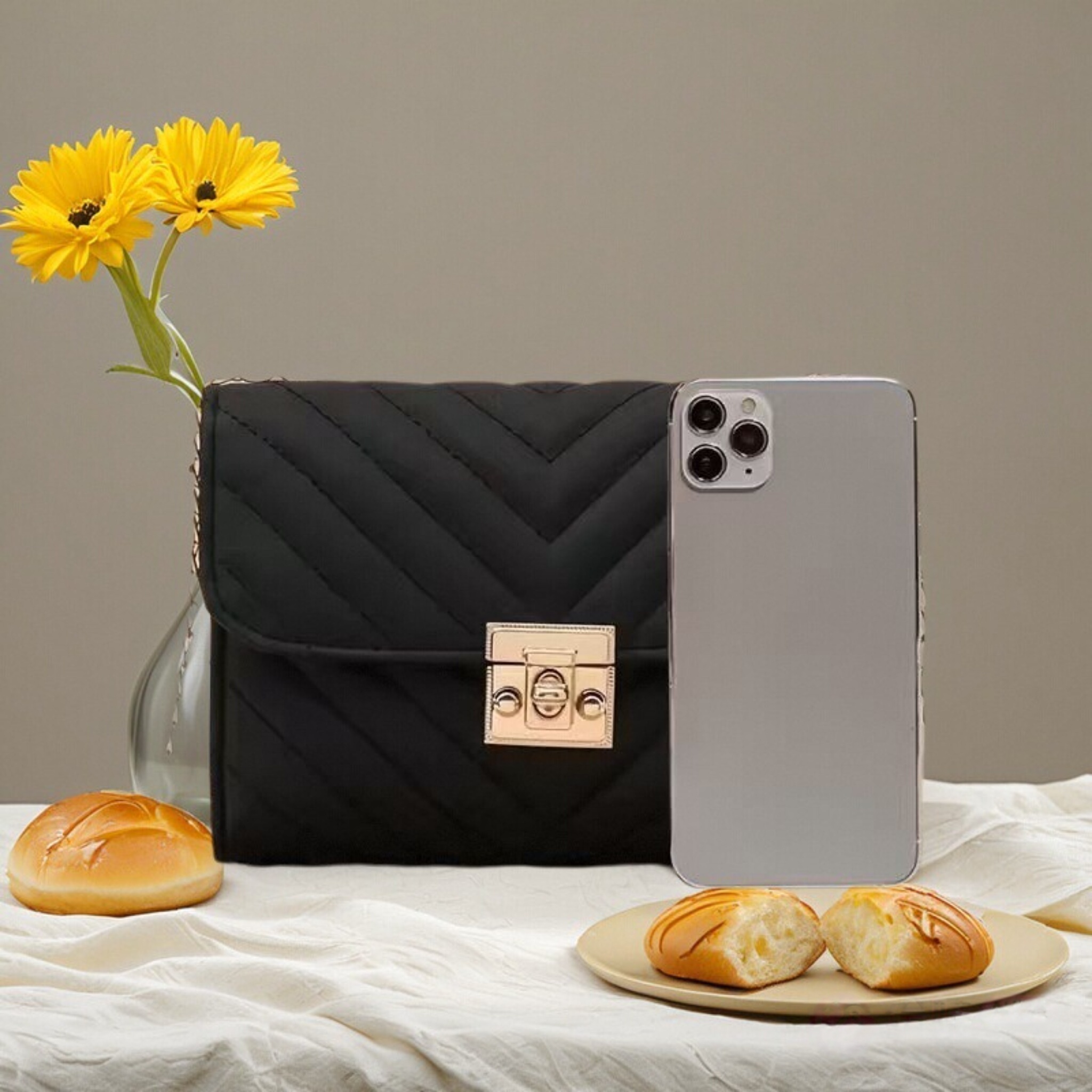 Luxury V-Chevron Quilted Chain - Women Bags Louis Vuitton recension och pris